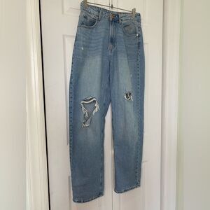&denim Distressed Mom Jeans in 90s Style